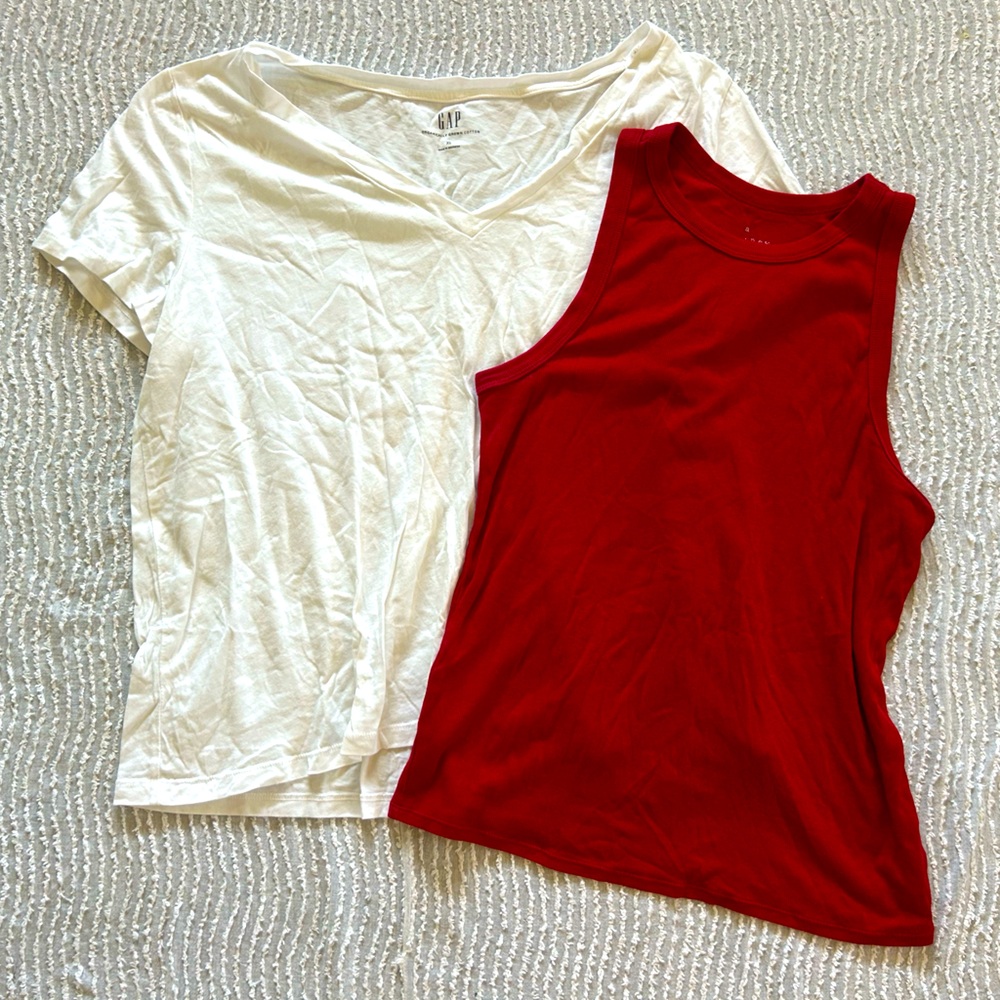 A New Day & Gap XL Tee Tank Bundle Red White V Neck Comfy Basics